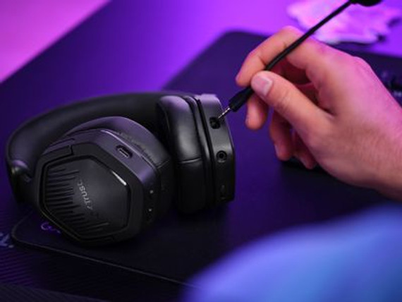 Trust GXT 493 Carus Auricolare Con cavo e senza cavo A Padiglione, Casco Gaming USB Type-C / USB Type-A Bluetooth Nero