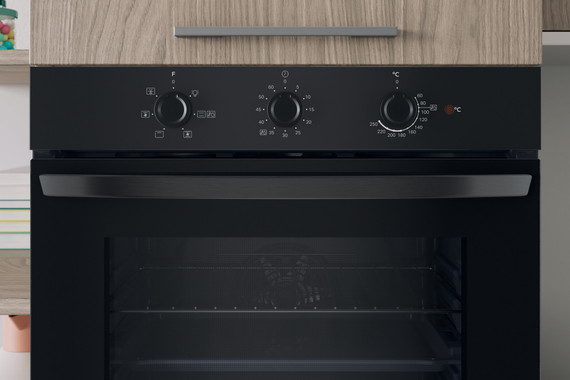 Indesit IO 235H B forno Multifunzione Mate 6Funzioni totali classe A 66Lt Idrolisi