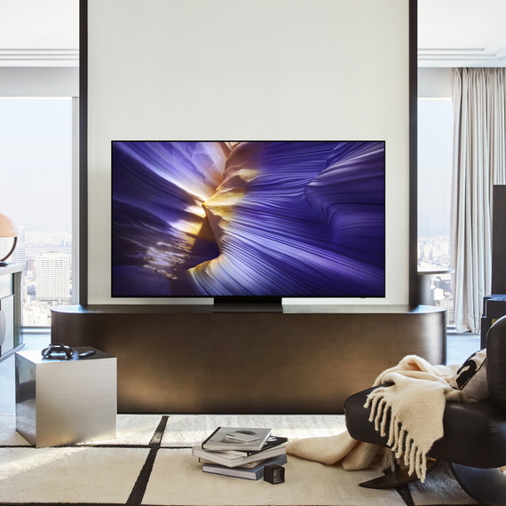 Samsung OLED AI TV 77" QE77S90FAEXZT 4K, Processore NQ4 AI Gen3, 4K AI Upscaling Pro, Schermo antiriflesso, OLED HDR, Dolby Atmos & OTS Lite, Laser Slim Design, Vision AI Smart TV, 2025
