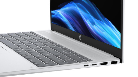 HP OmniBook 5 Laptop Next Gen AI 16-ag1034nlx Copilot+ PC AMD Ryzen AI 5 330 Computer portatile 40,6 cm (16") 2K 16 GB LPDDR5x-SDRAM 512 GB SSD Wi-Fi 6 (802.11ax) Windows 11 Home Argento