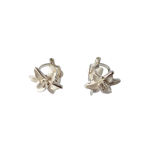 Silver Finish Lily Clip Earring Silver Finish Lily Clip Earring