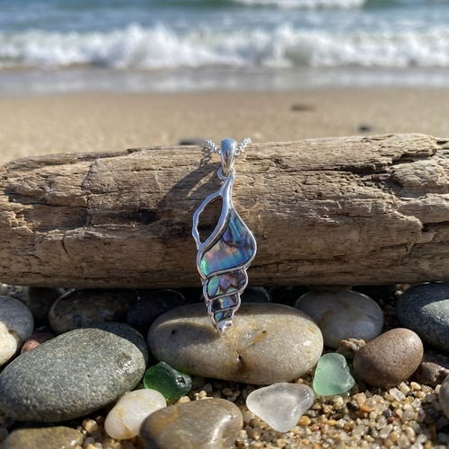 Tide Jewellery Sea shell necklace