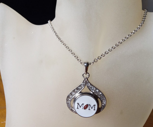 Silver Plated Noosa Heart Pendant Necklace with MoM Snap Button with gift box