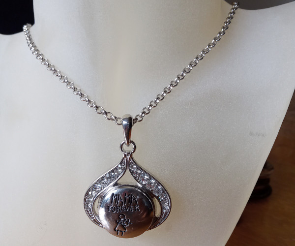 Silver Plated Noosa Heart Pendant Necklace with Mama Snap Button