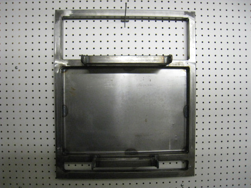 975000X401-BS Bare Steel Finish 
Andrews Motorsports Engine Stands have a "drain pan" to catch any "leaks" while the engine is stored. The pan keeps the shop and or trailer clean.