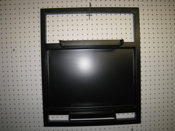 975000X401 Powder Coated Satin Black
Andrews Motorsports Engine Stands have a "drain pan" to catch any "leaks" while the engine is stored. The pan keeps the shop and or trailer clean.