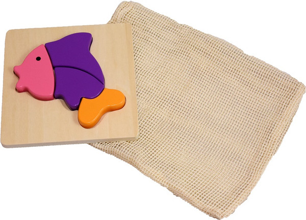 wooden fish puzzle with reusable cotton mesh bag