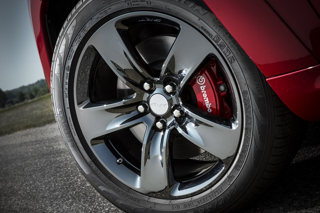Mopar Red Vapor Edition SRT8 Wheel for Jeep Grand Cherokee
