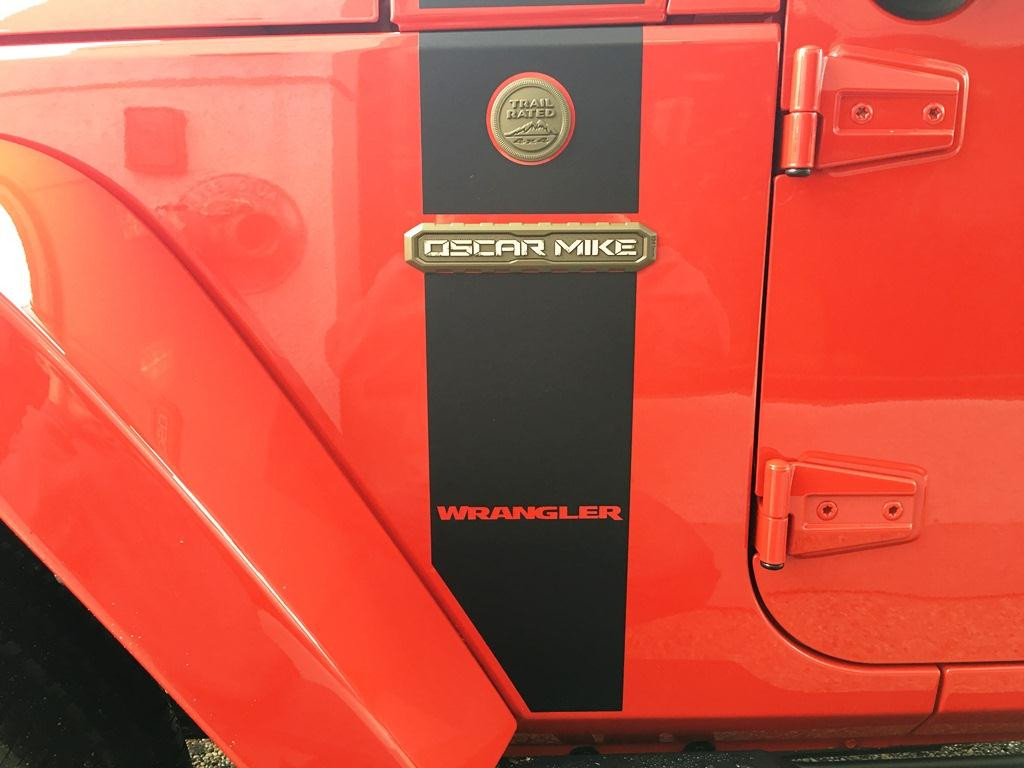 小物 freedom.com 2016 Wrangler Freedom Edition Fender Stripe - JustForJeeps.com