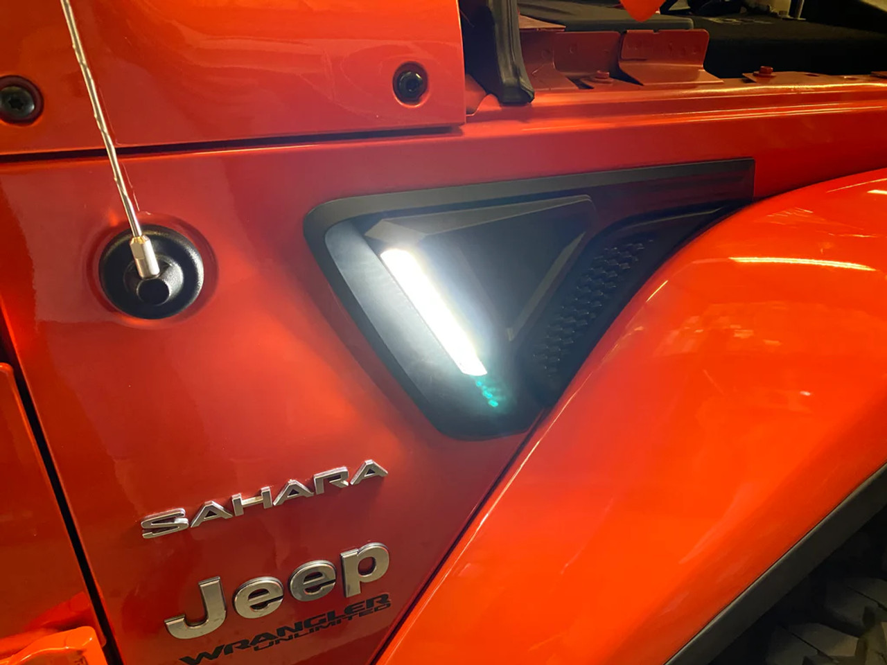 Oracle Sidetrack LEDライティングシステム　ラングラーJL ORACLE Lighting Sidetrack™ LED Lighting System for Jeep