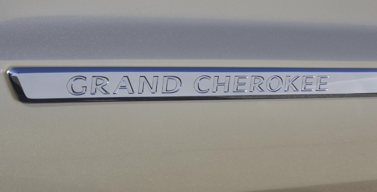Mopar Chrome Door Moldings for 2011-2020 Grand Cherokee WK2