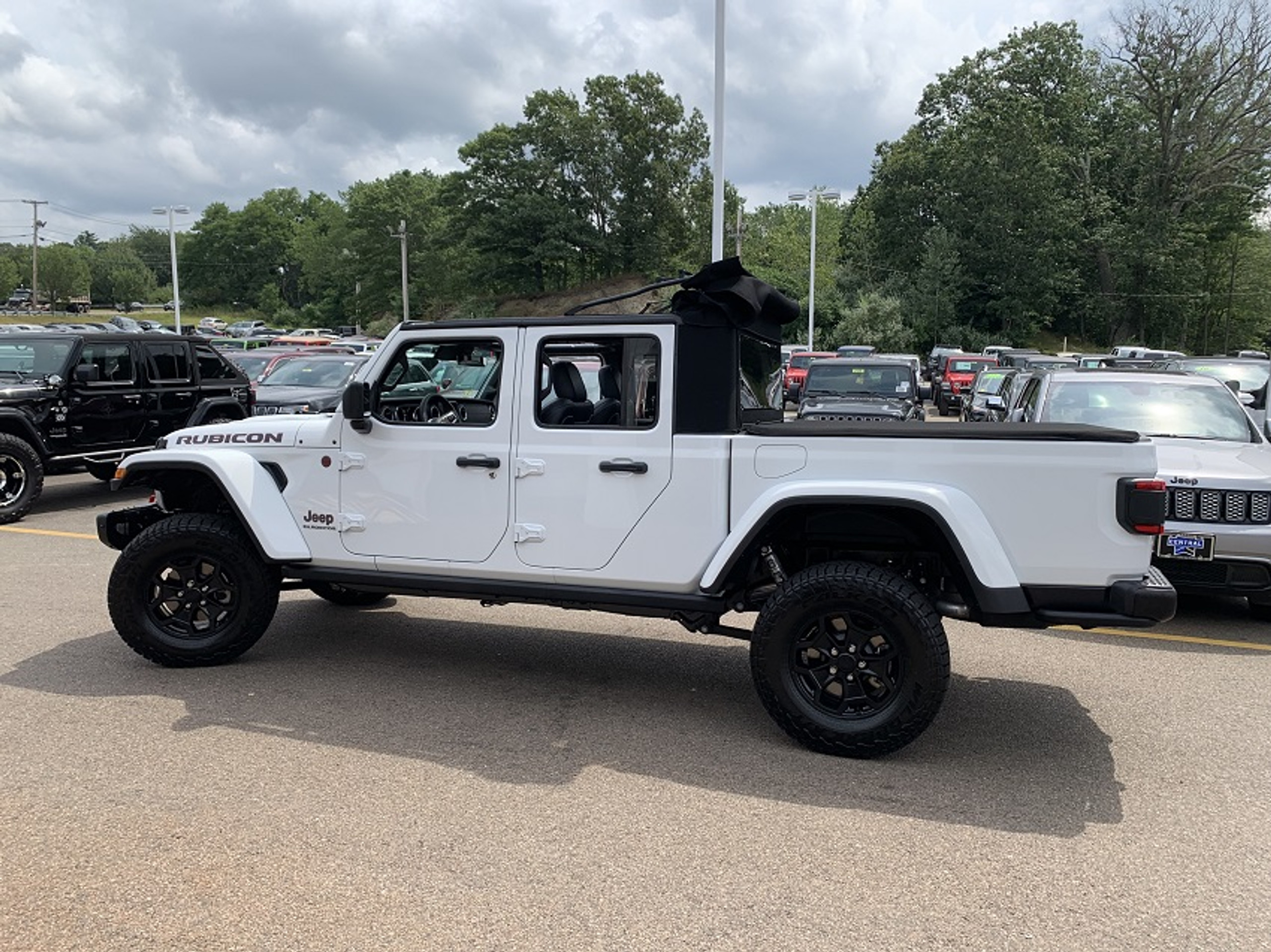 jeep gladiator tinted rear window