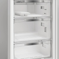 Hotpoint 869991698160 Fridge Freezer Grey - Freezer internal shot