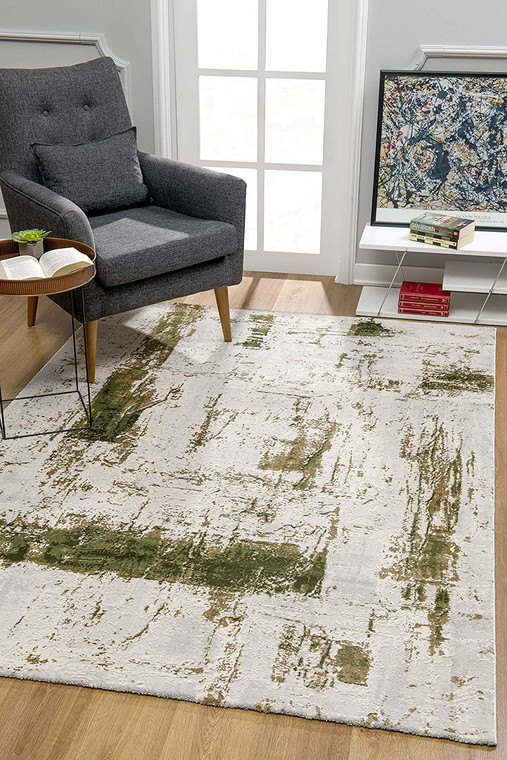 Homeroots 8' X 11' Green And Ivory Distressed Area Rug 390500