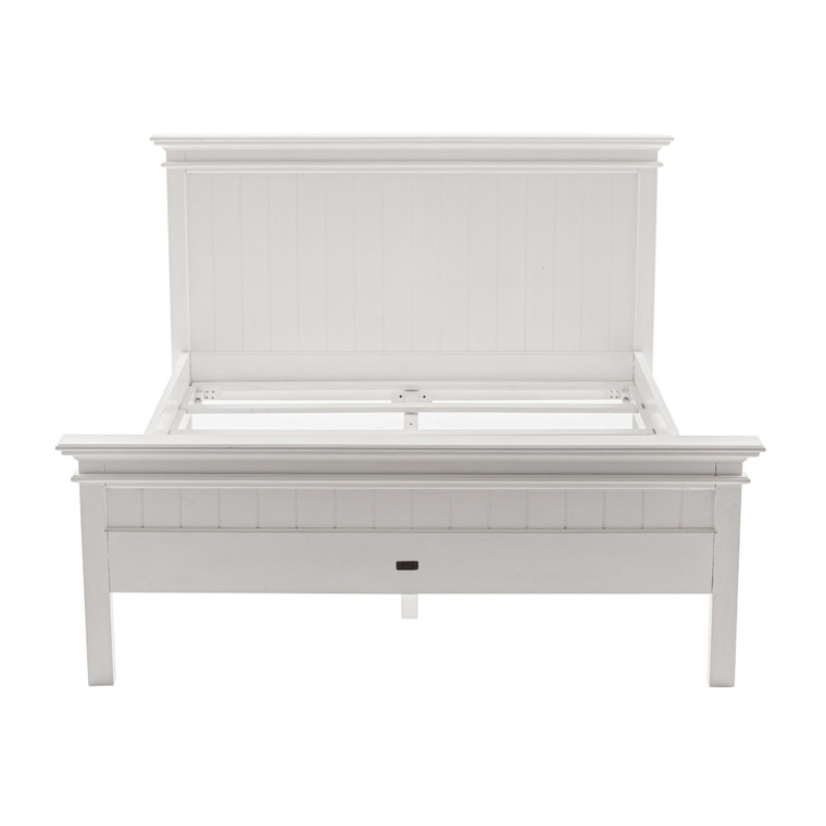 Homeroots Classic White Panel Queen Size Bed 397278