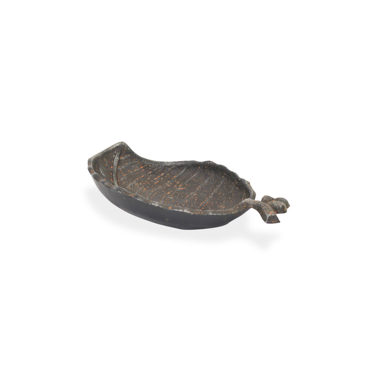 Homeroots 8" Gray Leaf Metal Handmade Tray 483166