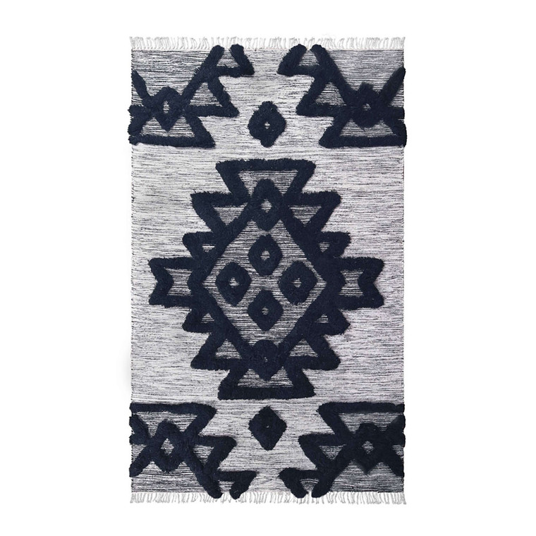 Homeroots 4' X 6' Black And Ivory Wool Geometric Flatweave Handmade Stain Resistant Area Rug With Fringe 487291
