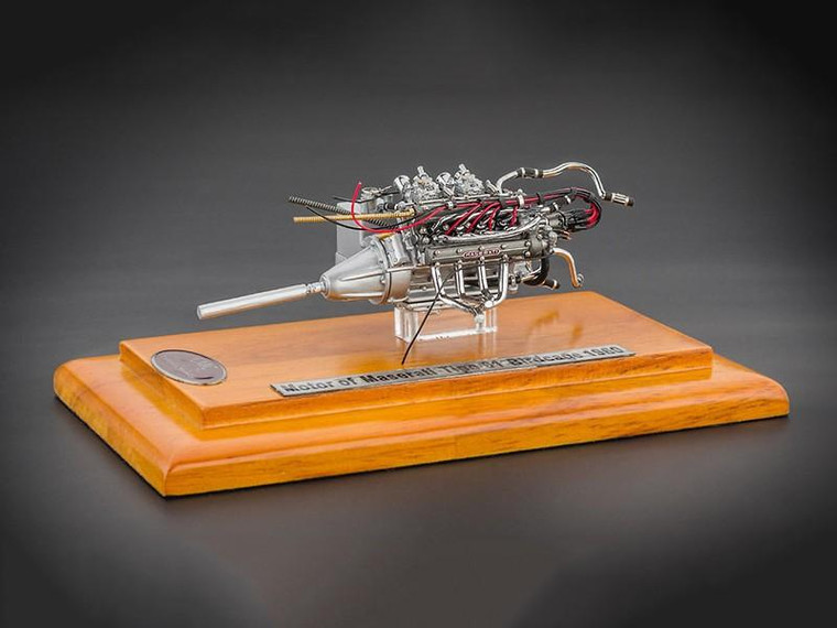 Engine with Display Showcase from 1960 Maserati Tipo 61 Birdcage 1/18 Diecast Model by CMC 126