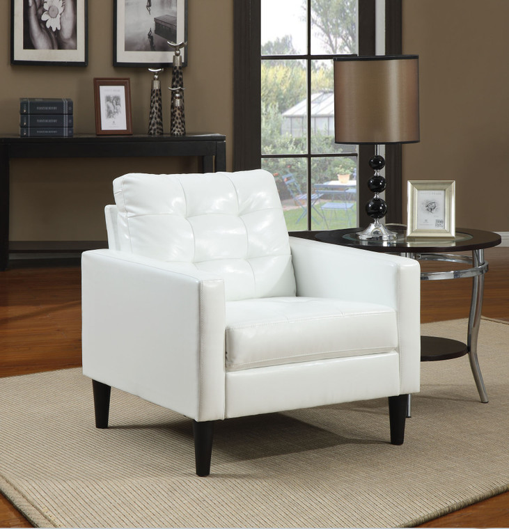 Homeroots 30" X 30" X 33" White Accent Chair 285687
