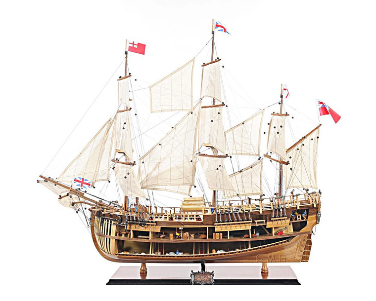 T275 Hms Endeavour Open Hull Yacht Model by Old Modern Handicrafts