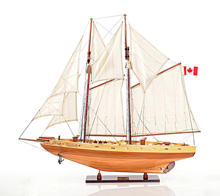 Y075 Fully Assembled Bluenose II Ship Model by Old Modern Handicrafts