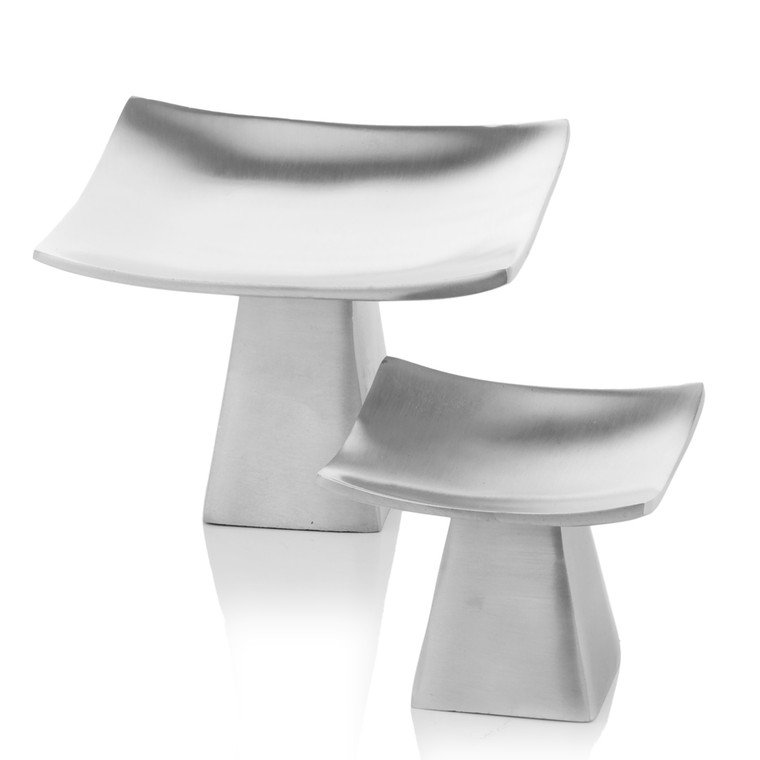 Homeroots 6" X 6" X 4" Matte Silver/Pedestal - Candle Holders Set Of 2 354607