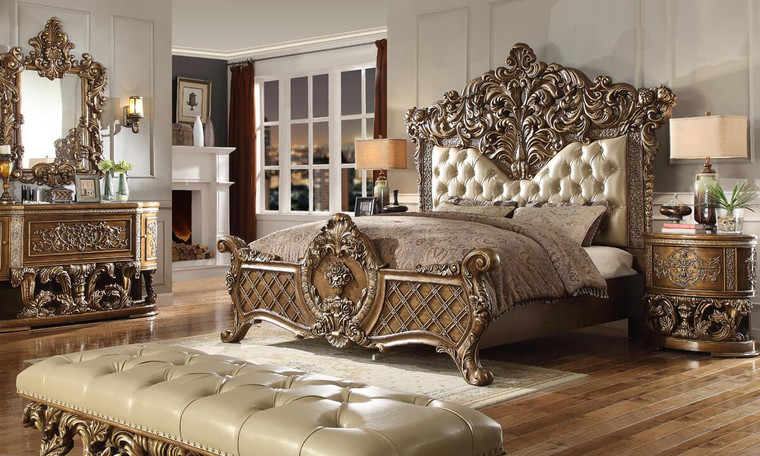 Homey Design Victorian Eastern King 5 Piece Bedroom Set HD-8018-BSET5-EK