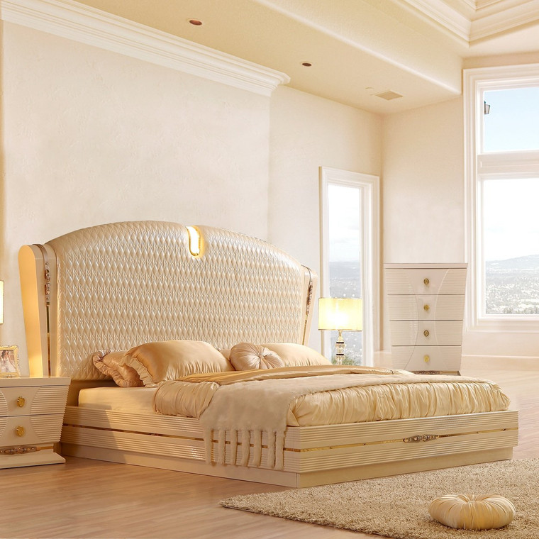 Homey Design Victorian California King Bed (74 X 86) HD-CK914