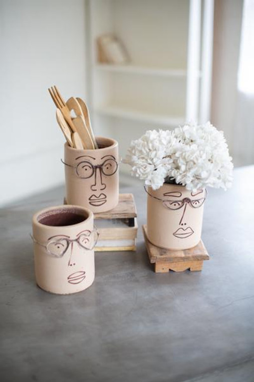 Set Of Three Clay Face Planters With Wire Glasses H3520 By Kalalou