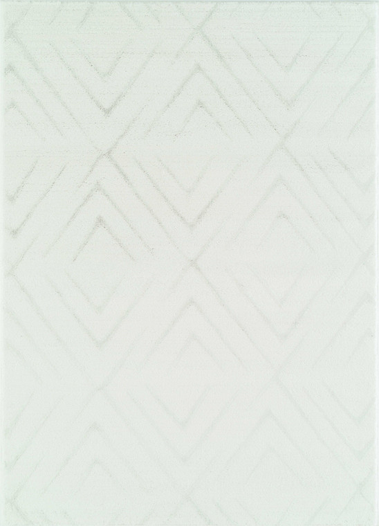Homeroots 63" X 90" White Polyester / Olefin Area Rug 370051
