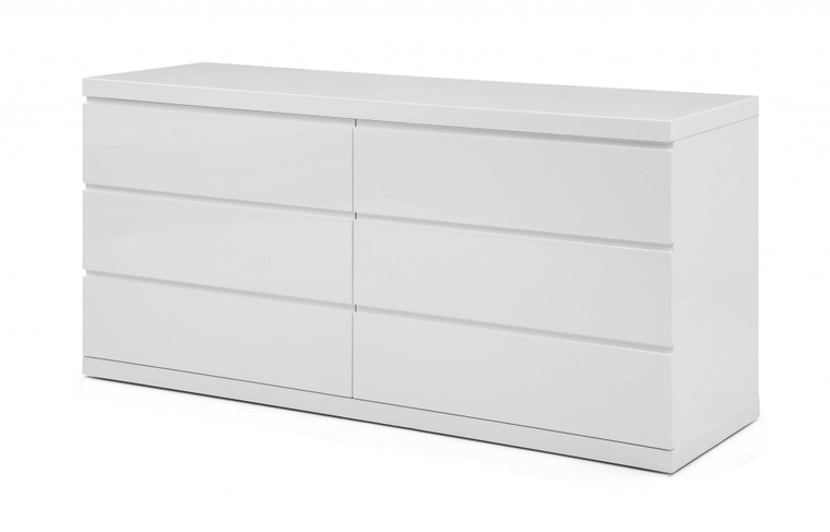 Homeroots 63" X 20" X 30" White Double Dresser 370684
