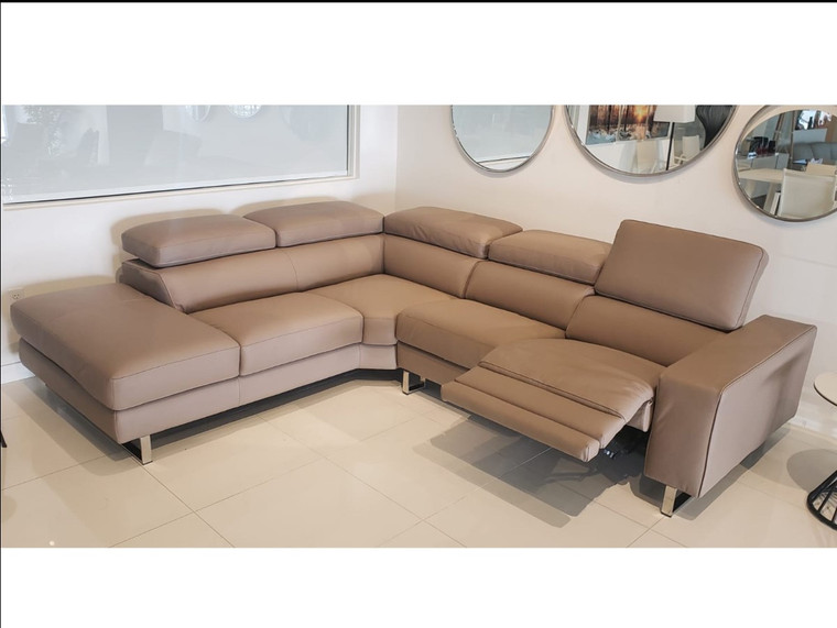 Homeroots 32" X 117" X 94" Tan Leather Large Sectional 374309