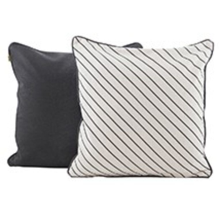 Homeroots (Set Of 2) Black And Ivory Slanted Stripe Decorative Pillows 384410