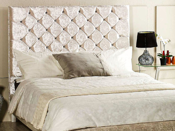 Discover the Esupasaver Seattle upholstered bed frame featuring a deep buttoned headboard and low footboard, crafted with solid wooden slats for durability Discover the Esupasaver Seattle upholstered bed frame featuring a deep buttoned headboard and low footboard, crafted with solid wooden slats for durability