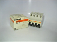 Merlin Gerin 20450 Multi 9 C100 4-Pole 15 Amp