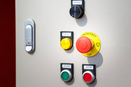 The Importance of Safety Relays and Light Curtains in Automation Systems