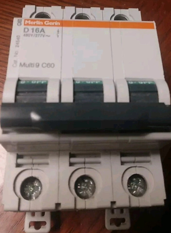 Merlin Gerin 24540