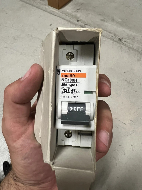 Merlin Gerin NC100H
