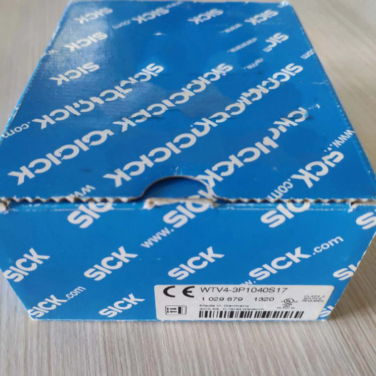 Sick WTV4-3P1040S17