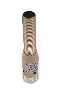 Allen Bradley 872C-D2CN8-D4 8 mm Barrel Inductive Prox Sensor
