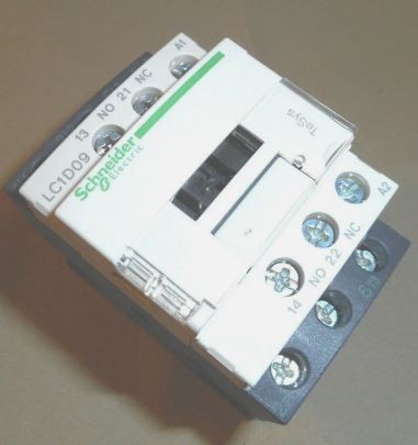 Schneider Electric LC1D09P7