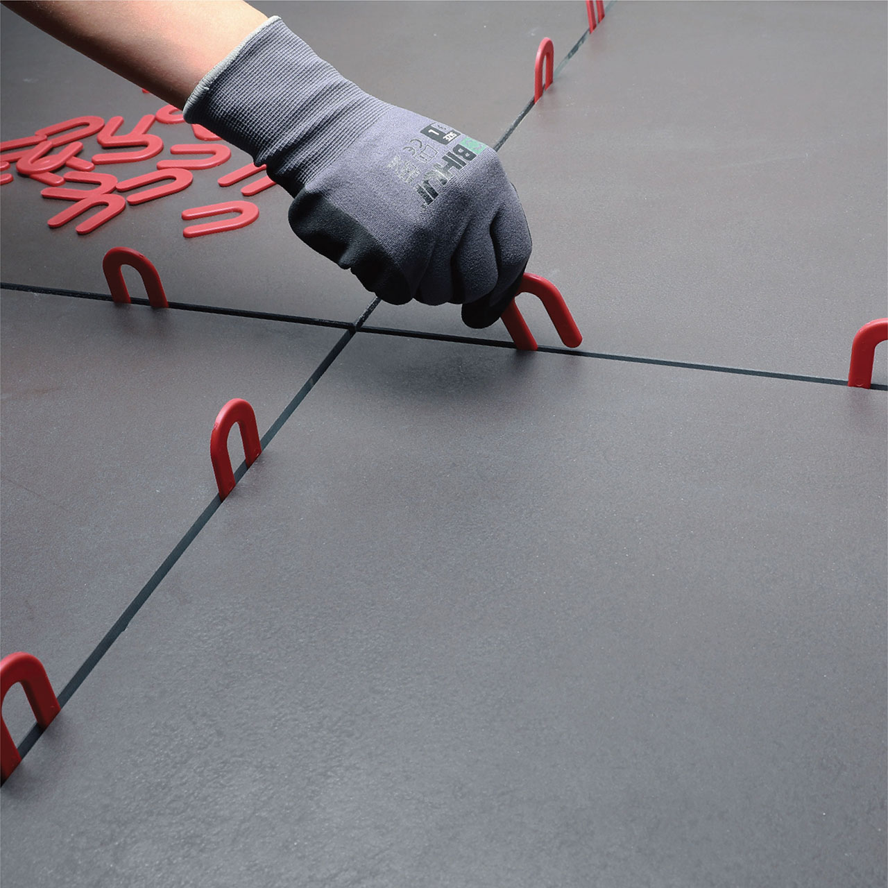 Bihui Red Horseshoe Shim 3mm (1/8") - 300 per tub - BU-HSR300