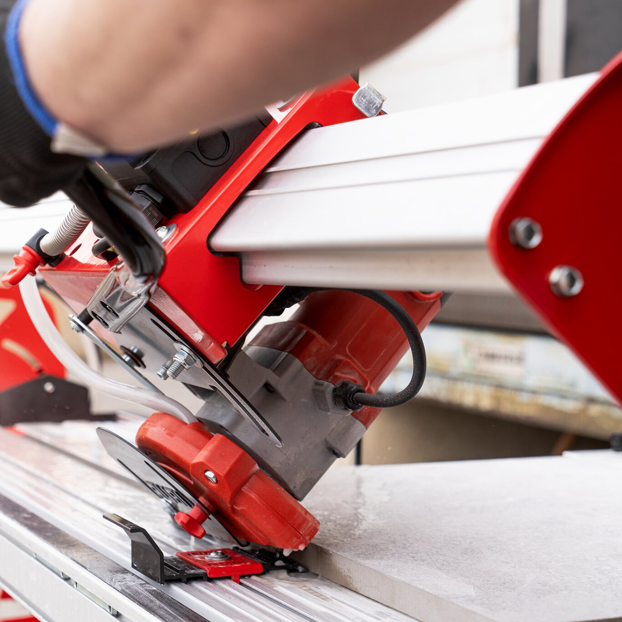 Rubi DL-125 Wet Cut Bridge Saw 1800w - 124cm - Inc 230v Cable - 56924
