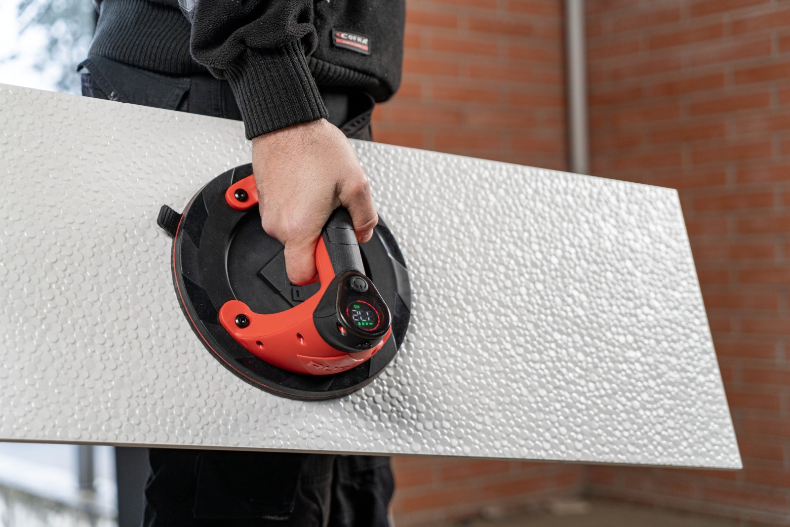 Rubi Octo Kong USB Suction Cup - 66978 - In Use - Side