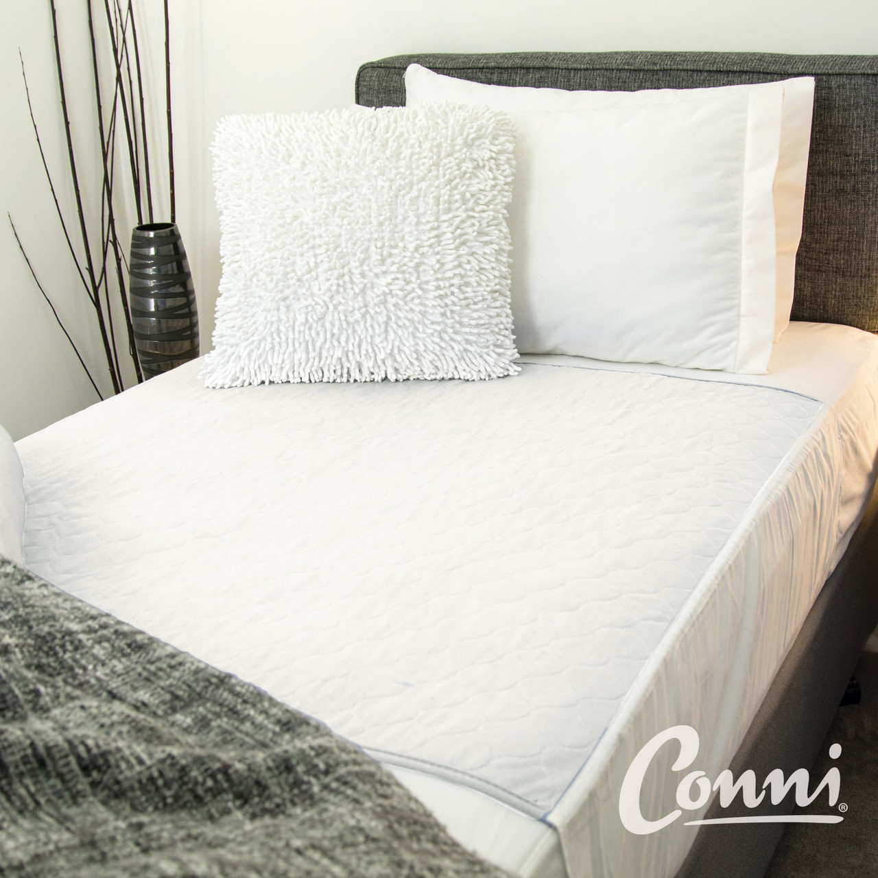 Bed Pad X-Wide Tuck-Ins (White)