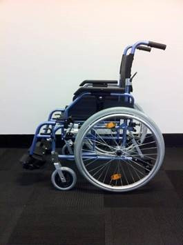 SP2 Self-Propelling Wheelchair (Dark Green)
