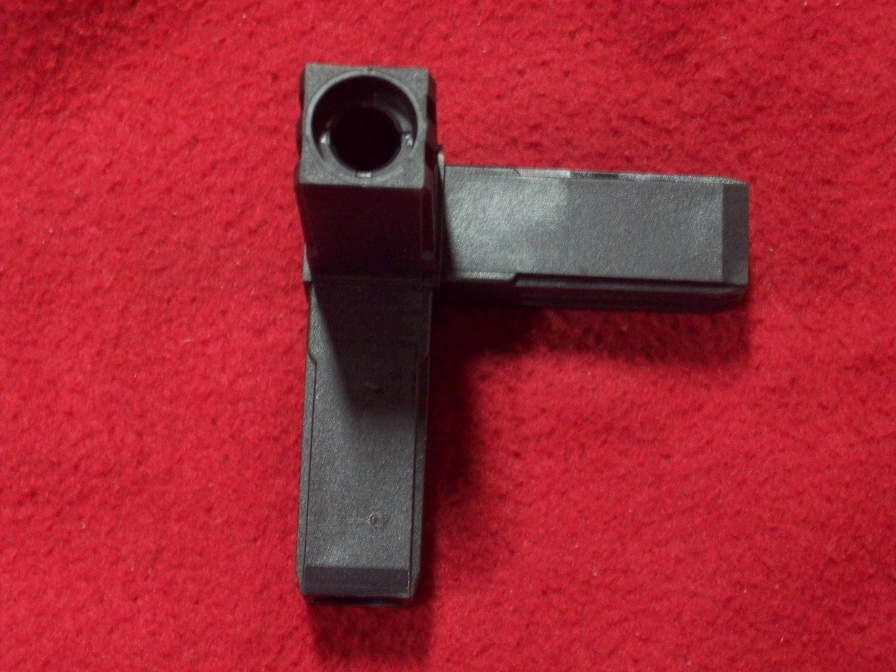 FITTING, CORNER JUNCTION PLASTIC BLK 3WAY CORNER JOINT Oden Machinery