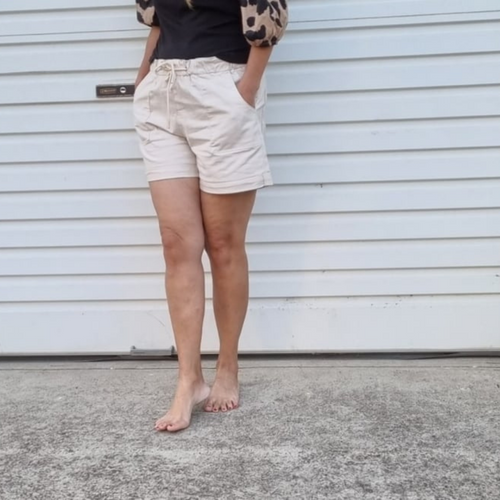  ALISA SHORTS - STONE BEIGE