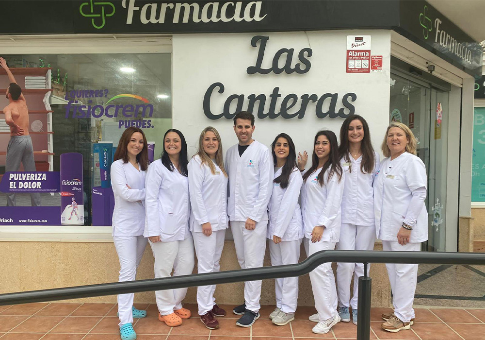 Profesionales de la Farmacia Las Canteras en Puerto Real, Cádiz