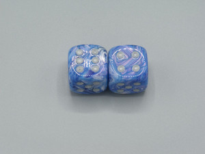 One pair of 20mm Mother of Pearl Blue dice with silver pips.